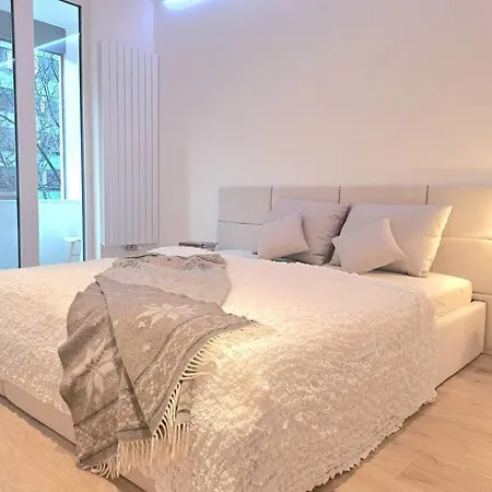Luxury New Stylish Lägenhet